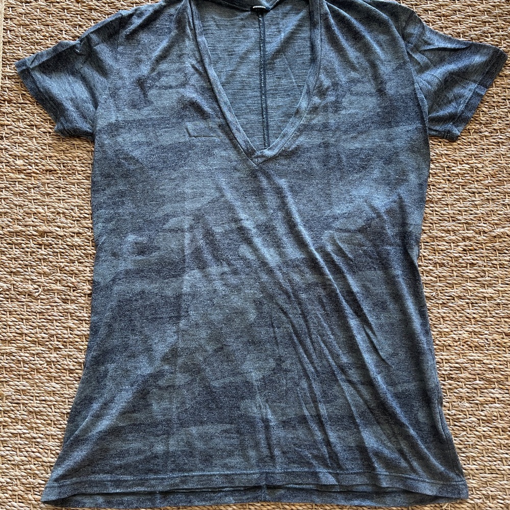 Monrow V Neck